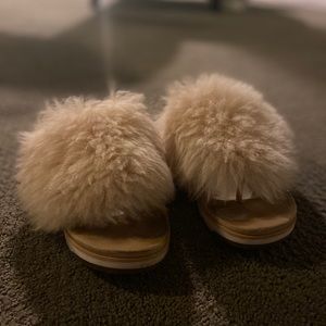 Ugg furry sandals